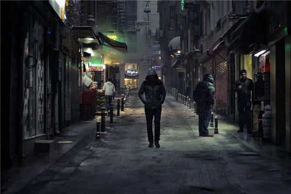 梦见打陌生人打赢了_人物篇_卜易居手机版