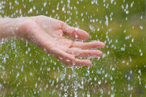 梦见狂风暴雨打进家里_自然篇_卜易居手机版