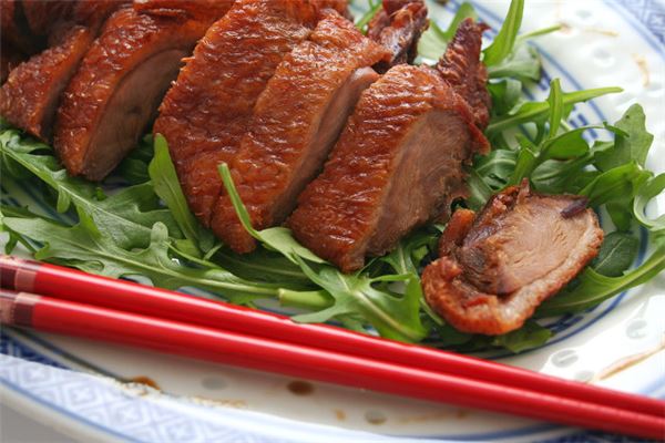 梦见和别人一起吃鸭肉_人物篇_卜易居手机版