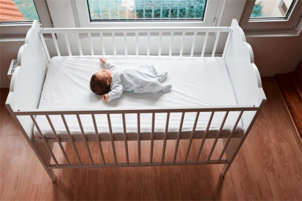 梦见给别人家女婴把尿_人物篇_卜易居手机版