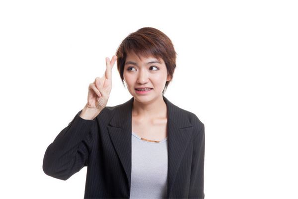 梦见手指断了一截不疼_身体篇_卜易居手机版
