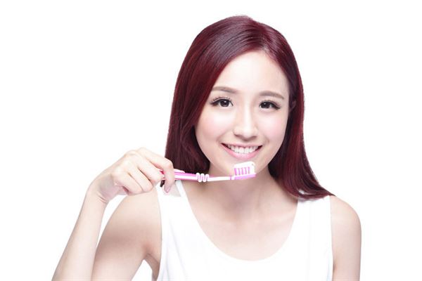 女人梦见刷牙牙齿掉了_生活篇_卜易居手机版