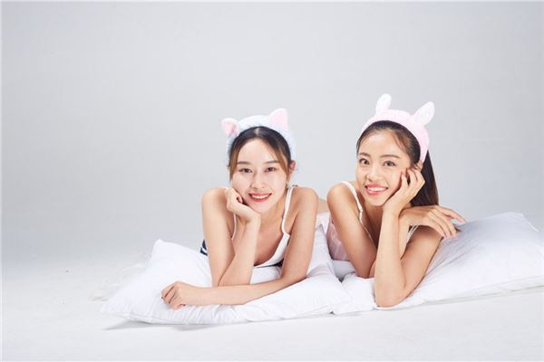 梦见好久不见的闺蜜_人物篇_卜易居手机版