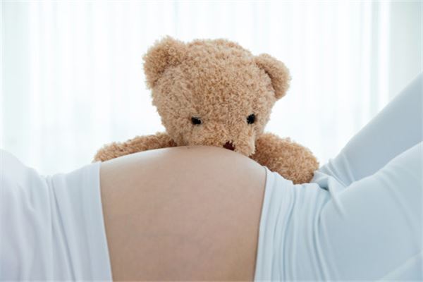 梦见自己怀了其他男人的孩子_人物篇_卜易居手机版
