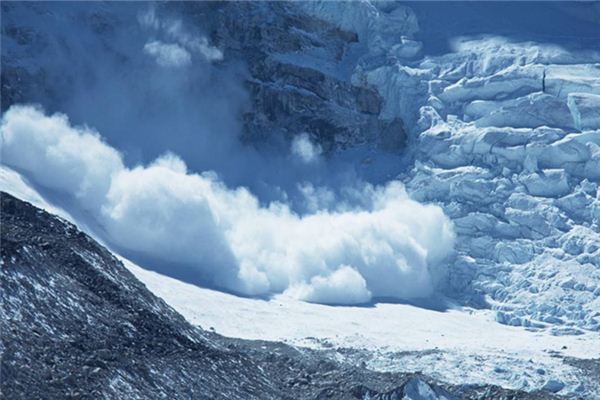 梦见雪崩_做梦梦到雪崩是什么意思_周公解梦大全查询手机版