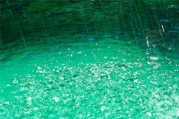 梦见阵雨_做梦梦到阵雨是什么意思_周公解梦大全查询手机版