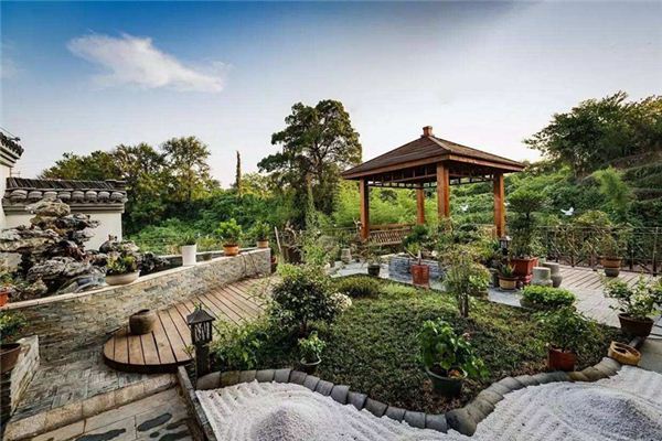 梦见庭院、院子_做梦梦到庭院、院子是什么意思_周公解梦大全查询手机版